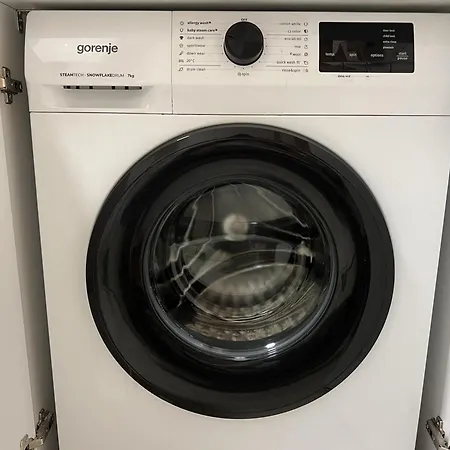 Pool Sauna Free Parking Gym 3br Family