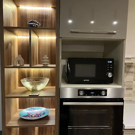 Pool Sauna Free Parking Gym 3br Family