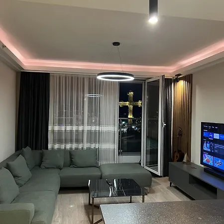 Pool Sauna Free Parking Gym 3br Family Apartment