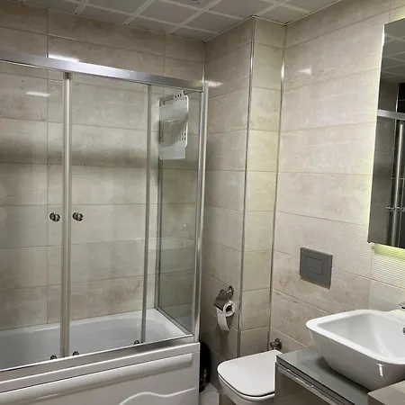 Pool Sauna Free Parking Gym 3br Family